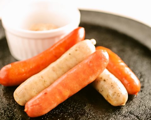 ソーセージの盛り合わせ／Assorted Sausages　いろんな味５種盛り！サムネイル