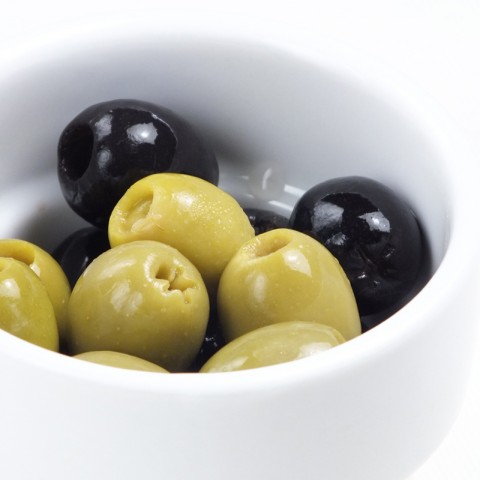 オリーブの盛り合わせ／Assorted Olives　実はどんなお酒にも合う！サムネイル